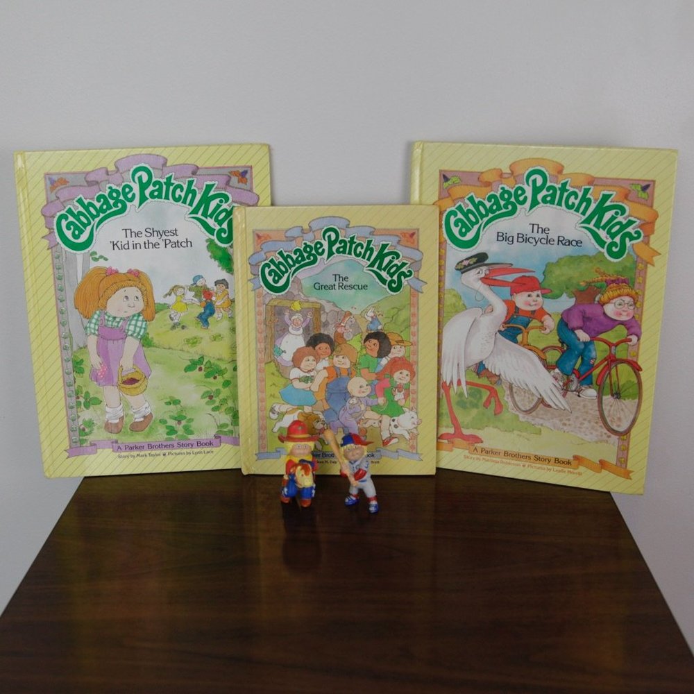 Vintage Cabbage Patch Kids Picture Books + Figures